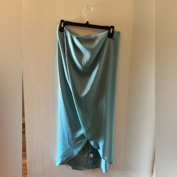 RIVIR size large blue two piece set - Picture 3 of 5